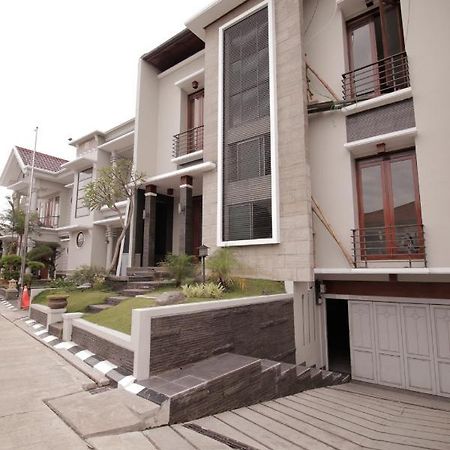 Stay Inn Pasteur Bandung, Husein Sastranegara Airport Exteriör bild