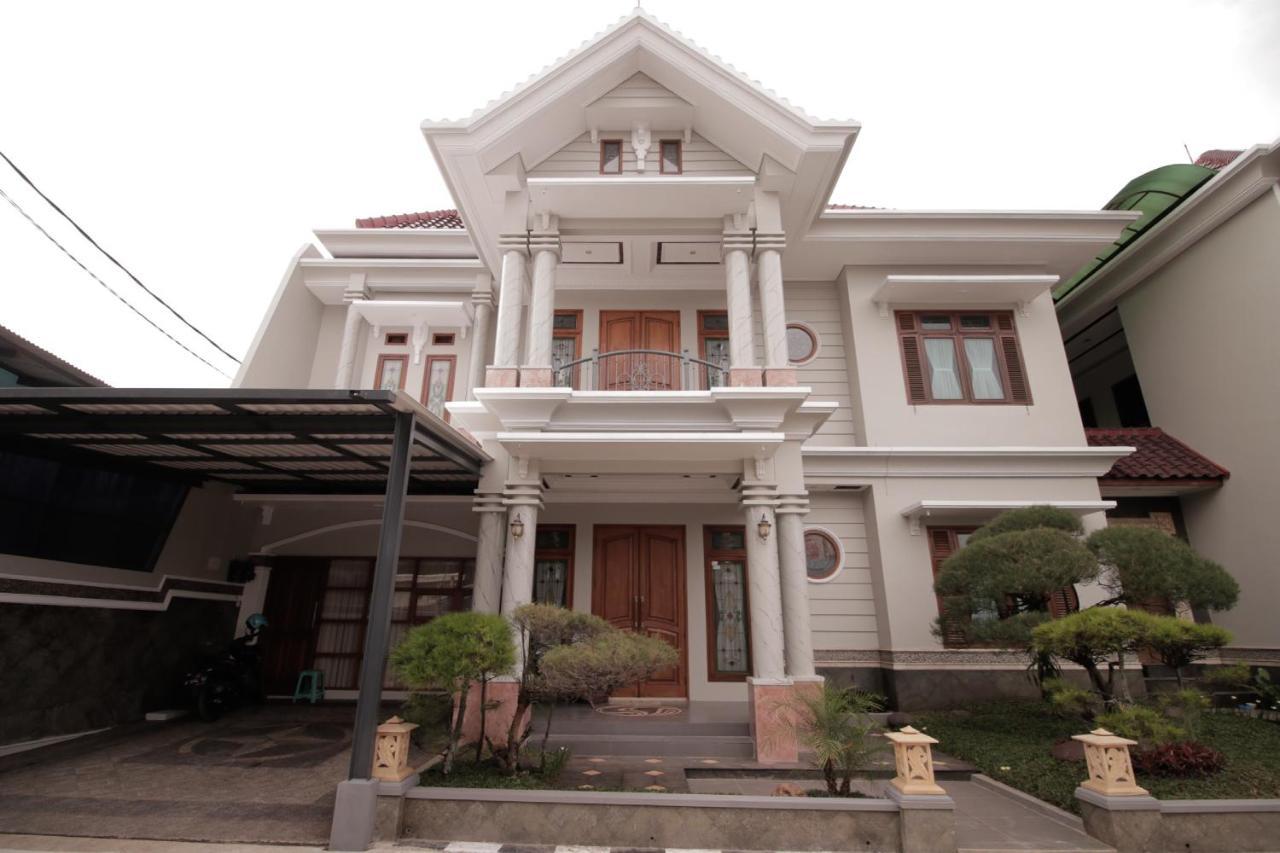 Stay Inn Pasteur Bandung, Husein Sastranegara Airport Exteriör bild