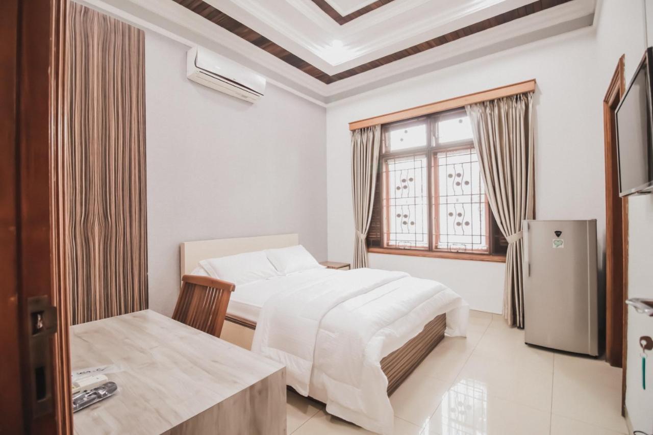 Stay Inn Pasteur Bandung, Husein Sastranegara Airport Exteriör bild