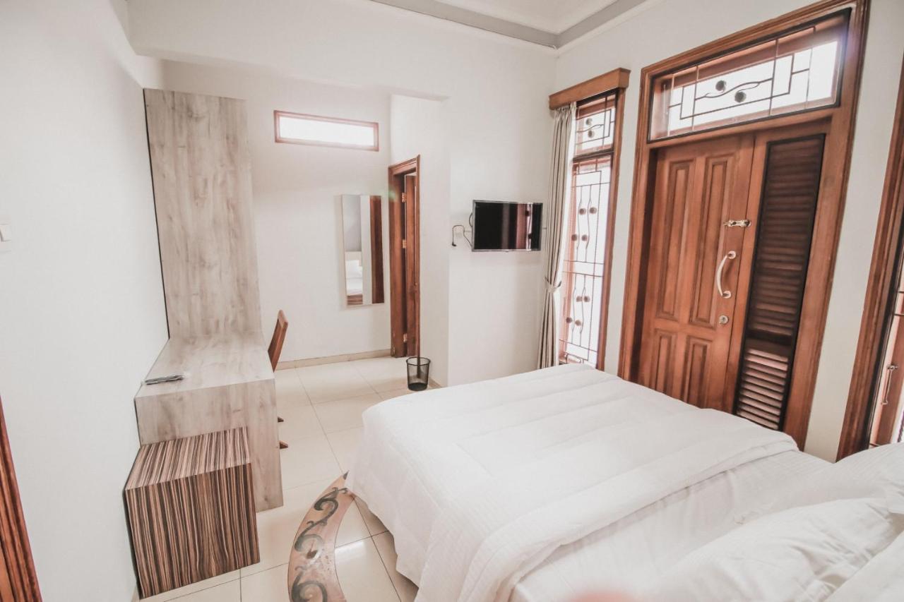 Stay Inn Pasteur Bandung, Husein Sastranegara Airport Exteriör bild