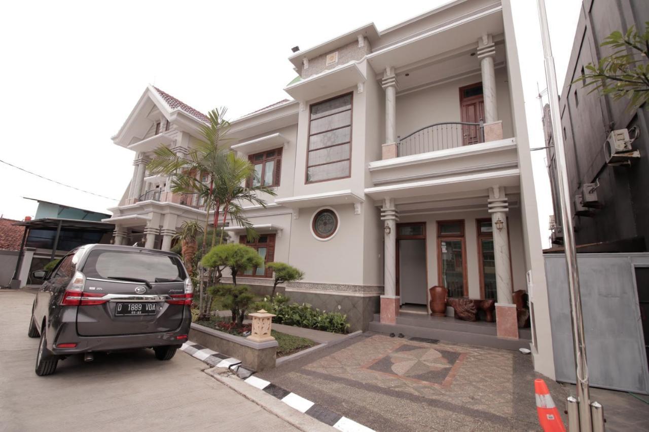 Stay Inn Pasteur Bandung, Husein Sastranegara Airport Exteriör bild